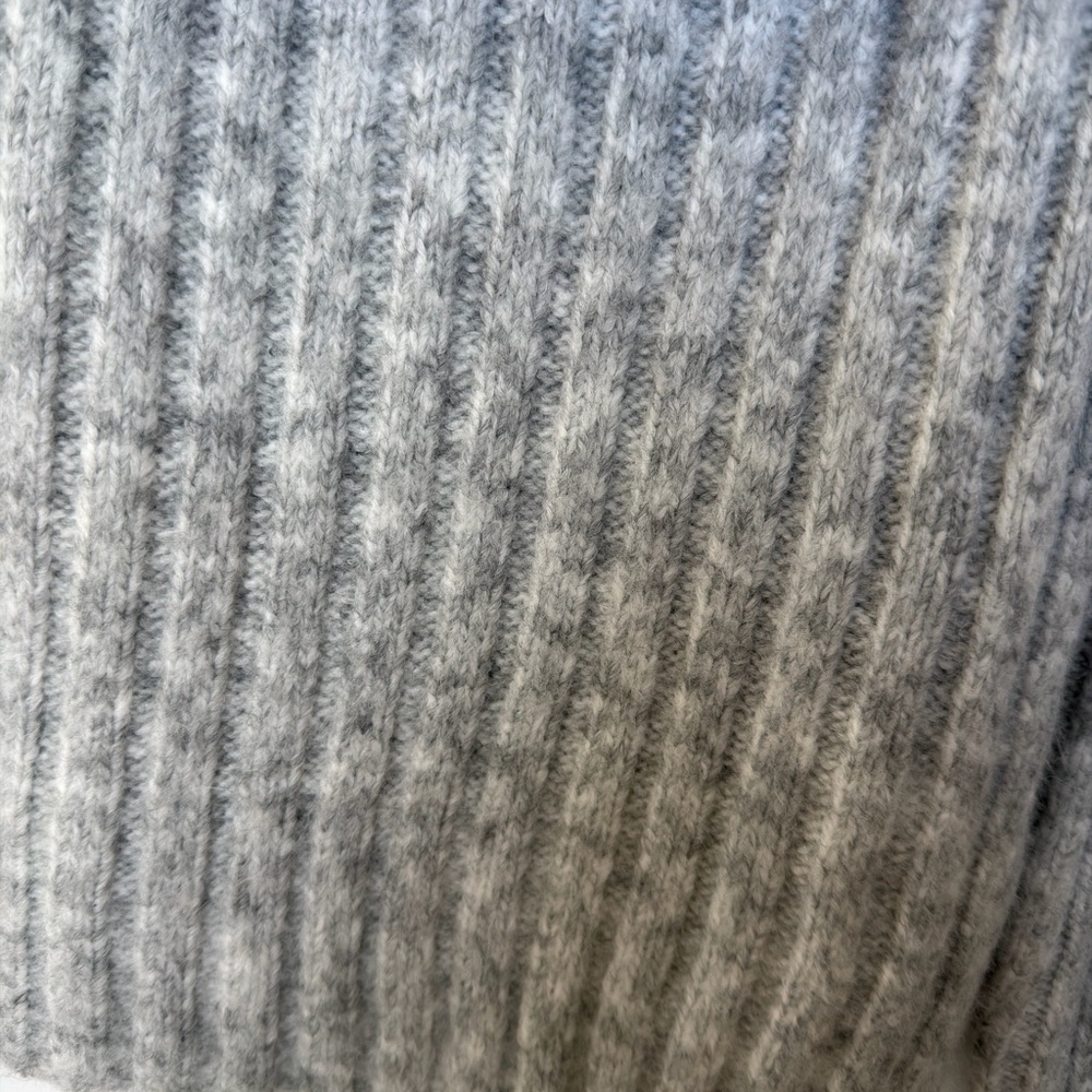 Abercrombie & Fitch Off Shoulder Ribbed Knit Sweater Gray Size L - Picture 4 of 8
